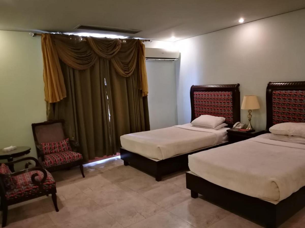 Regency Inn Hotel Лахор Екстериор снимка