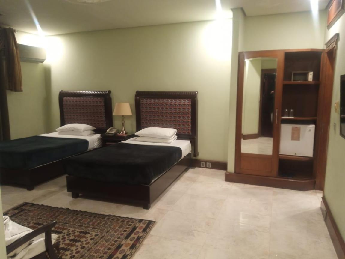 Regency Inn Hotel Лахор Екстериор снимка