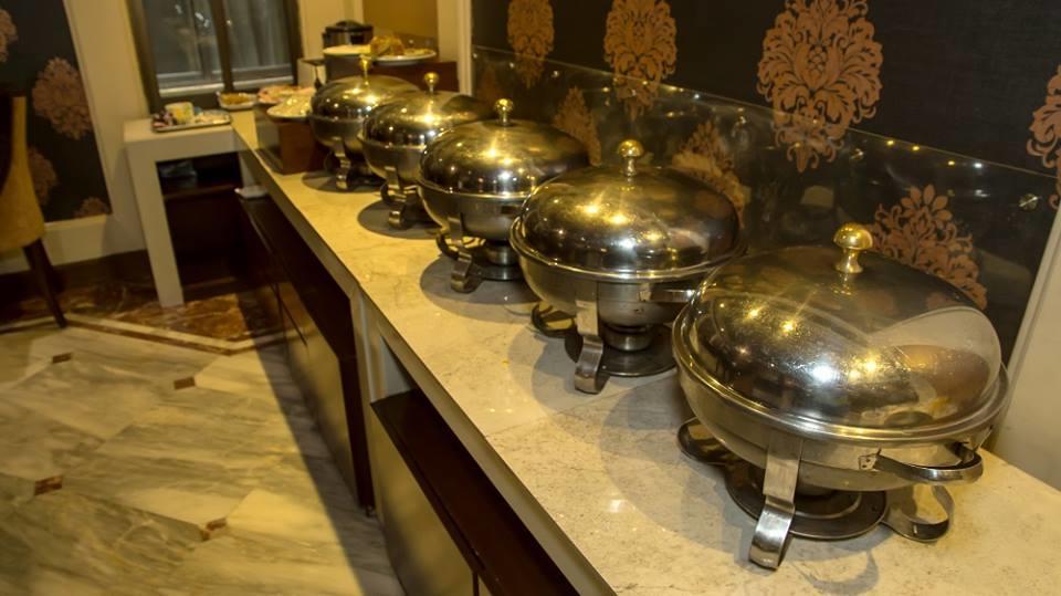 Regency Inn Hotel Лахор Екстериор снимка