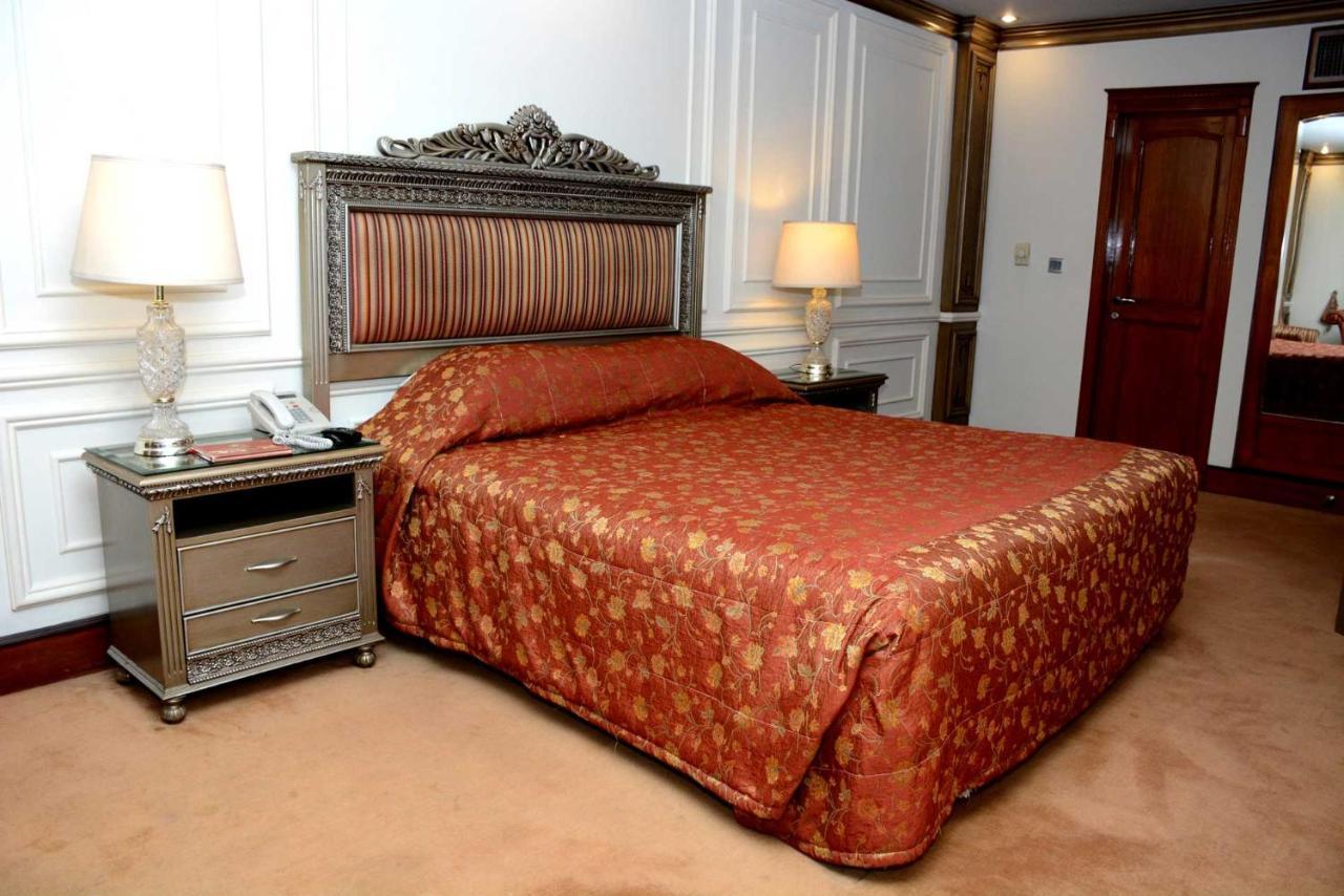 Regency Inn Hotel Лахор Екстериор снимка