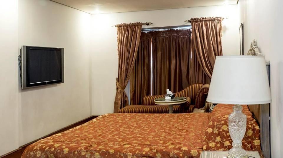 Regency Inn Hotel Лахор Екстериор снимка